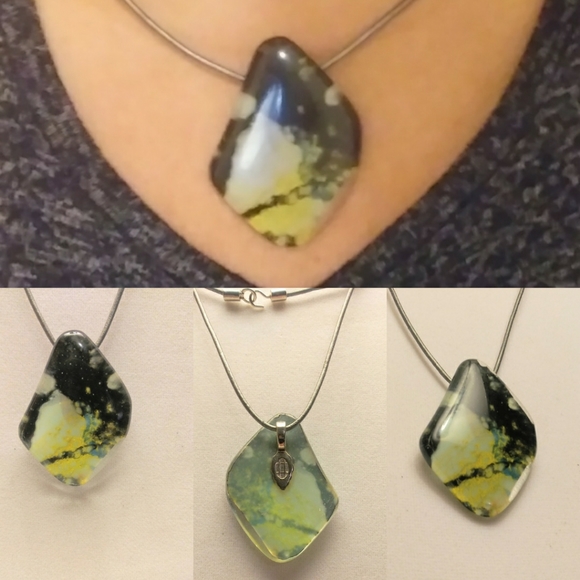 Vintagemsroc. Unique Pendant Necklace - Picture 2 of 3